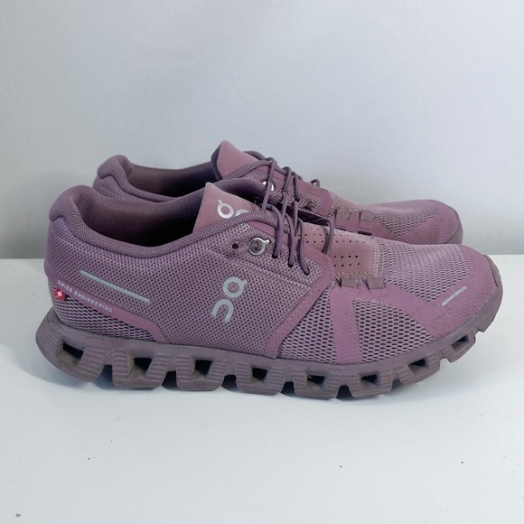 On Running Women's Athletic Shoes in Purple - Picture 2 of 7